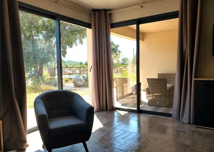 Lantana * Порто-Веккьо